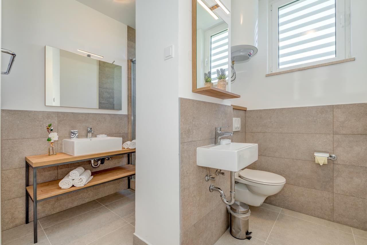 Bretia Apartments Sutivan Eksteriør bilde